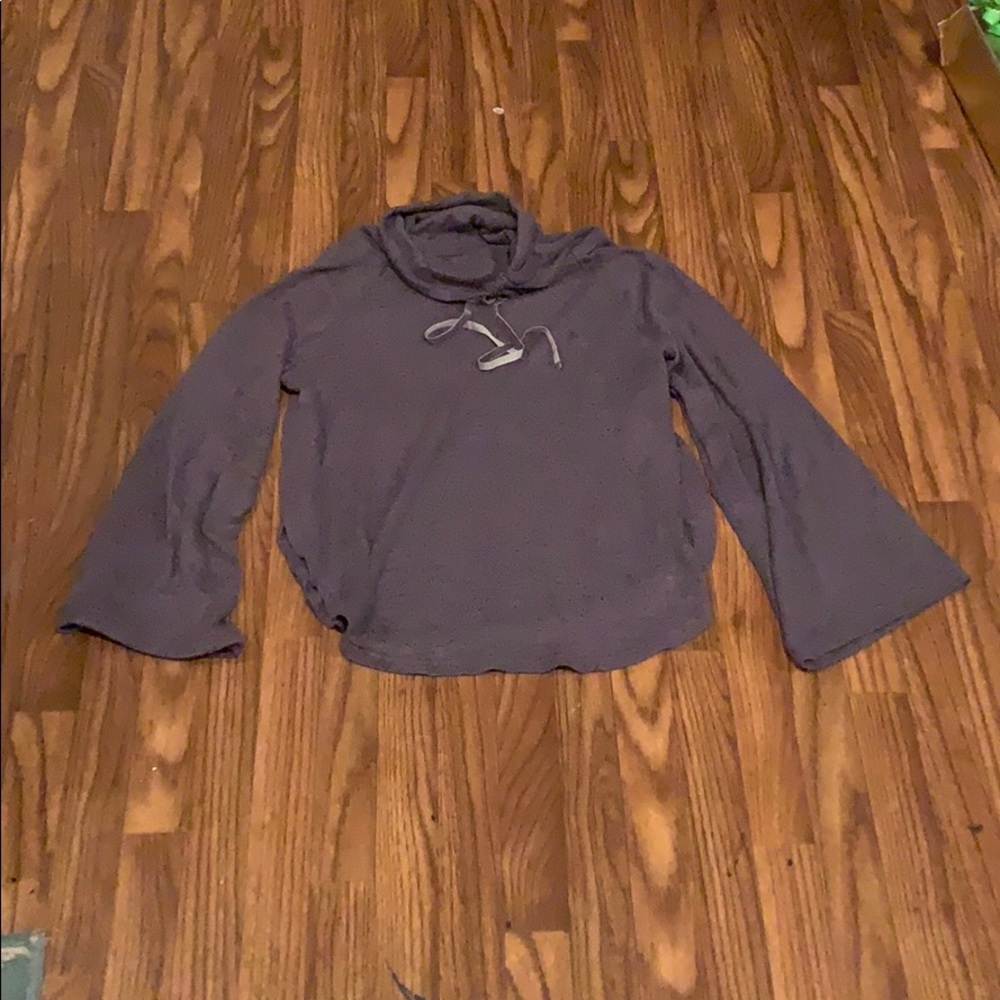 Women’s Gilligan & O’Malley Lounge top - Size M